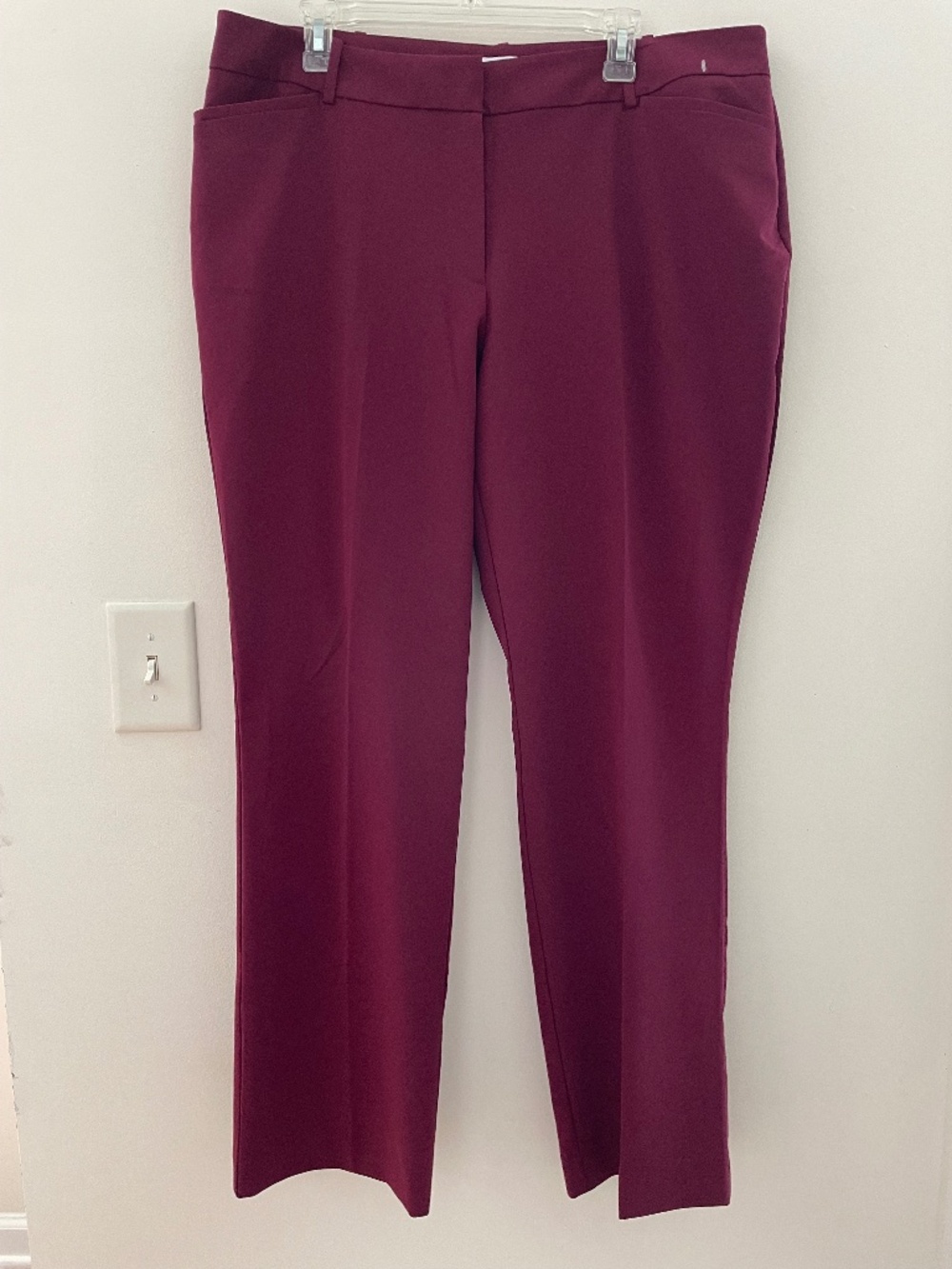 Liz Claiborne Audra Curvy Trouser Pants Womens 18 Burgundy Passion NWT Mid Rise
